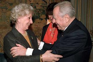 Il Presidente Ciampi con la Signora Estela Carlotto, Presidente dell'Associazione argentina delle nonne di Piazza di Maggio