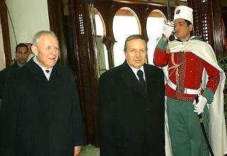 Il Presidente Ciampi con il Presidente della Repubblica Algerina Democratica e Popolare Abdelaziz Bouteflika