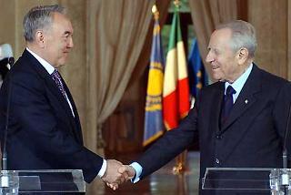 Il Presidente Ciampi con Nursultan Nazarbayev, Presidente della Repubblica del Kazakhstan al termine delle dichiarazioni alla stampa
