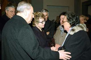 Il Presidente Ciampi con la moglie Franca, accompagnato dal Segretario generale del Quirinale Gaetano Gifuni, si intrattiene con la sorella di Alberto Sordi, Aurelia