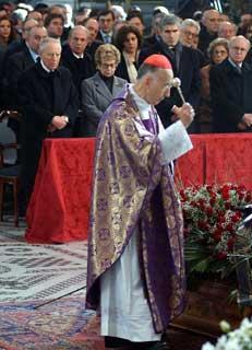 Un momento della cerimonia funebre nella Basilica di San Giovanni per Alberto Sordi alla presenza del Presidente Ciampi con la moglie Franca e Alte cariche dello Stato, civili, militari e religiose