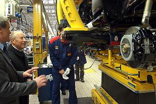 Il Presidente Ciampi durante la visita agli impianti produttivi della Maserati