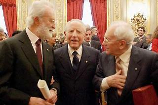 Il Presidente Ciampi con Eugenio Scalfari ed Arrigo Levi che hanno ricevuto il Premio Saint-Vincent