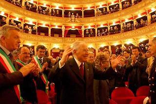 Il Presidente Ciampi al suo arrivo al Teatro Alfieri in Alessandria