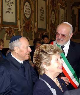 Il Presidente Ciampi con la moglie visita la Sinagoga di Casale Monferrato
