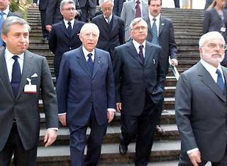 Il Presidente Ciampi, al termine della cerimonia commemorativa di Guido Carli nel decennale della scomparsa, lascia la LUISS accompagnato (da sinistra) dal Presidente della Confindustria Antonio D'Amato, dal Governatore della Banca d'Italia e Presidente dell'Associazione Guido Carli Antonio Fazio e dal Rettore della LUISS Adriano De Maio
