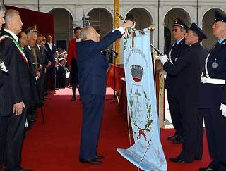 Il Presidente Ciampi conferisce la Medaglia d'Oro al Merito Civile al Comune di Verghereto