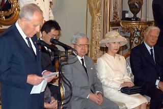 Il Presidente Ciampi, con a fianco il Principe Hitachi, Presidente Onorario &quot;The Japan Art Association&quot;, la Principessa Hitachi e Umberto Agnelli, rivolge il suo indirizzo di saluto nel corso dell'incontro con i promotori, la giuria ed i vincitori del &quot;Praemium Imperiale&quot; 2003