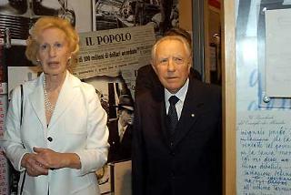 Il Presidente Ciampi con Maria Romana De Gasperi visitano la Mostra su Alcide De Gasperi, nella ricorrenza del cinquantesimo anniversario della scomparsa dello Statista