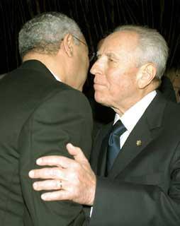 Il Presidente Ciampi accolto alla Fondazione Marshall, dal Segretario di Stato, Colin Powell