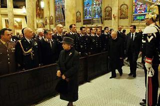 Il Presidente Ciampi in compagnia della moglie Franca, all'arrivo nella Chiesa della Madonna di Pompei nel quartiere di Sooh, per assistere alla Santa Messa in memoria delle vittime in Iraq