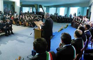 Il Presidente Ciampi durante il suo intervento nella Sala Conferenze della Casa di Nazareth