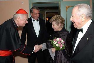 Il Presidente Ciampi e la Signora Franca accolti dal Patriarca di Venezia al loro arrivo al Teatro La Fenice