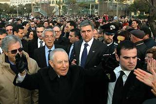 Il Presidente Ciampi tra la sua gente, durante la visita alla Terrazza Mascagni