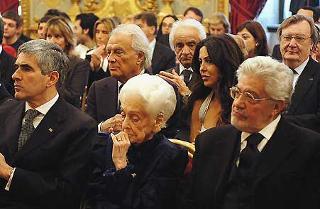 Cerimonia di consegna dei Premi "Vittorio De Sica", alla presenza del Presidente Ciampi e della moglie Franca. Nella Foto: Pierferdinando Casini, Rita Levi Montalcini, Ettore Scola, Giorgio Albertazzi, Sabrina Ferilli, Antonino Zichichi e Carlo Rubbia