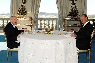 Il Presidente Ciampi e il Re di Spagna Juan Carlos nel corso della colazione al Quirinale