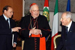 Il Presidente Ciampi con il Cardinale Angelo Sodano ed il Presidente del Consiglio Silvio Berlusconi all'Ambasciata d'italia presso la Santa Sede, in occasione della ricorrenza della firma dei Patti Lateranensi e dell'Accordo di Revisione del Concordato