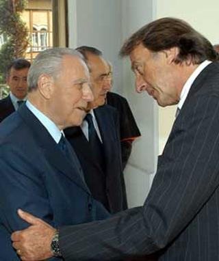 Il Presidente Ciampi con il Presidente della Confindustria Luca Cordero di Montezemolo, all'Istituto Superiore della Polizia di Stato in occasione dell'inaugurazione del restaurato Sacrario dedicato ai Caduti