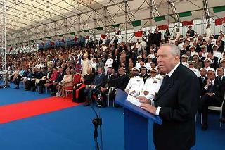 Il Presidente Ciampi rivolge il suo indirizzo di saluto in occasione del varo della portaerei &quot;Cavour&quot;