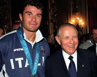 Il Presidente Ciampi con l'Olimpionico Antonio Rossi