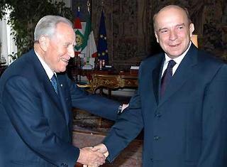 Il Presidente Ciampi riceve Gustavo Zagrebelsky, Presidente della Corte costituzionale, in visita di congedo