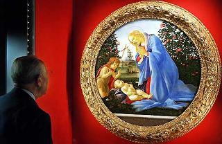 Il Presidente Ciampi durante la visita a Palazzo Farnese, osserva un capolavoro di Sandro Botticelli