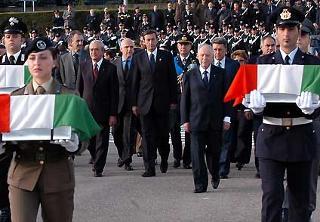 Il Presidente Ciampi in occasione della cerimonia commemorativa del Giorno dell'Unità Nazionale e Festa delle Forze Armate