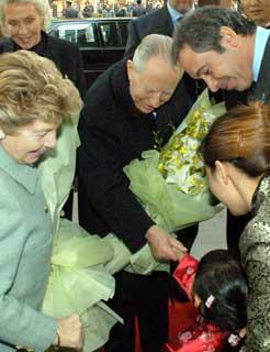 Il Presidente Ciampi con la moglie Franca all'arrivo al &quot;Forum Made in Italy in Cina&quot;