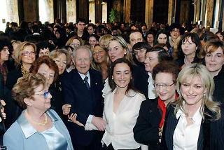 Il Presidente Ciampi durante la cerimonia della &quot;Festa della Donna 2005&quot; dell'8 marzo