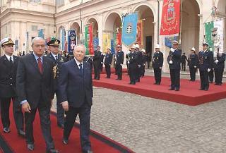 Il Presidente Ciampi durante la cerimonia di consegna delle Medaglie d'Oro al Merito Civile nella ricorrenza del 60° anniversario della Liberazione
