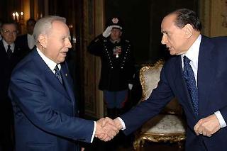 Il Presidente Ciampi con Silvio Berlusconi, Presidente del Consiglio dei ministri, in occasione del Giorno dell'Unità Nazionale e della Festa delle Forze Armate