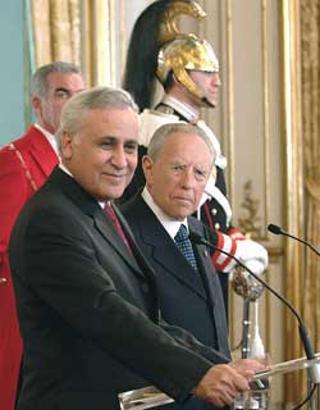 Il Presidente Ciampi con Moshe Katsav, Presidente dello Stato d'Israele, durante l'incontro con la stampa