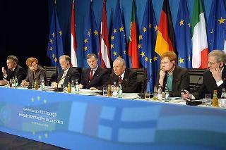 Il Presidente Ciampi con i Capi di Stato firmatari dell'articolo &quot;Uniti per l'Europa&quot;, risponde alle domande dei giornalisti