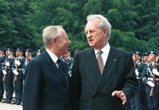 Visita ufficiale del Presidente della Repubblica nella Repubblica Federale di Germania. Il Presidente Ciampi con il Presidente della Repubblica Federale di Germania Johannes Rau