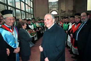 Visita del Presidente della Repubblica Carlo Azeglio Ciampi in Emilia Romagna (7-9 febbraio 2000). Incontro del Presidente della Repubblica Carlo Azeglio Ciampi con i Rettori dell'Università Statale di Bologna