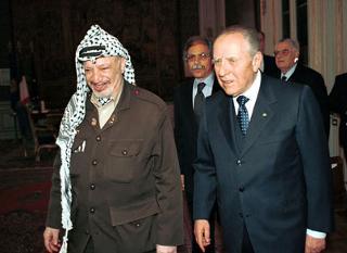Visita ufficiale del Presidente della Repubblica nella Repubblica Araba d'Egitto. Incontro con il Presidente dell'Autorità Nazionale Palestinese, Sua Eccellenza Yasser Arafat