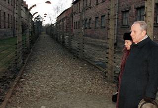 Visita ufficiale del Presidente della Repubblica Carlo Azeglio Ciampi nella Repubblica di Polonia. Visita al Campo di concentramento di Auschwitz