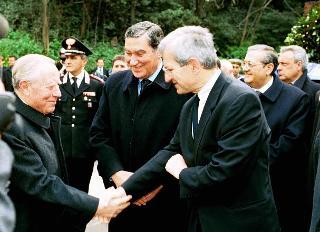 Intervento del Presidente della Repubblica alla cerimonia commemorativa del 56° anniversario dell'eccidio delle Fosse Ardeatine, Roma, Mausoleo Ardeatino