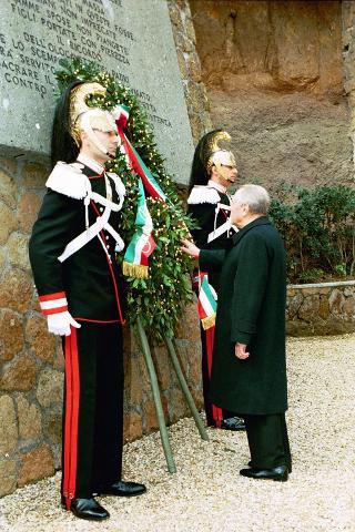 Intervento del Presidente della Repubblica alla cerimonia commemorativa del 56° anniversario dell'eccidio delle Fosse Ardeatine, Roma, Mausoleo Ardeatino