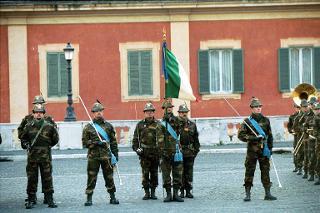 Incontro con una delegazione del 3° Reggimento Alpini della Brigata Taurinense, in servizio di Guardia d'Onore al Palazzo del Quirinale