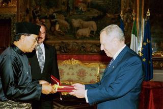 Il Presidente della Repubblica riceve S.E. il Signor Shamsuddin bin Abdullah, nuovo Ambasciatore della Federazione della Malaysia