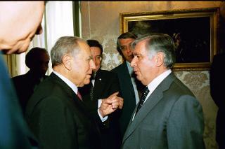Intervento del Presidente della Repubblica al Senato della Repubblica in occasione della presentazione della relazione dell'Autorità per le Garanzie nelle Comunicazioni, Roma, Palazzo Giustiniani, Sala Zuccari