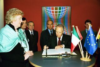 Visita del Presidente della Repubblica all'Esposizione Universale di Hannover, in occasione della Giornata Italiana
