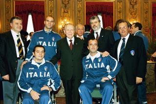 Incontro del Presidente della Repubblica con gli atleti della Federazione Italiana Sport Disabili vincitori di medaglie alle Paraolimpiadi di Sidney 2000