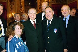 Incontro del Presidente della Repubblica con gli atleti della Federazione Italiana Sport Disabili vincitori di medaglie alle Paraolimpiadi di Sidney 2000