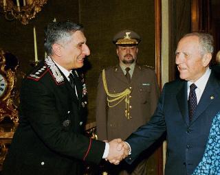 Incontro con il Gen. C.A. Sergio Siracusa, Comandante Generale dell'Arma dei Carabinieri ed i familiari delle &quot;Vittime del dovere&quot;