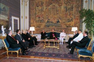 Incontro con i partecipanti alla Tavola Rotonda "Guerra e pace all'inizio del nuovo secolo", Palazzo del Quirinale