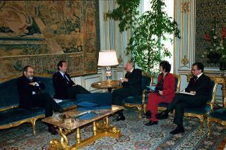 Incontro con il Prof. Roberto Zaccaria e il Dott. Pier Luigi Celli, rispettivamente Presidente e Direttore generale della RAI, per presentare un cofanetto di films di Federico Fellini restaurati dalla RAI, Palazzo del Quirinale