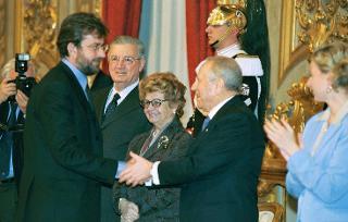 Incontro con il Consiglio di Presidenza, il Consiglio Direttivo ed i candidati ai Premi David di Donatello per il 2001