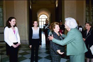 La Sig.ra Franca Pilla Ciampi incontra la Signora Bush, Palazzo del Quirinale